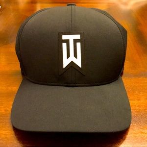 Tiger Woods Nike Golf Hat S/M Fitted Hat